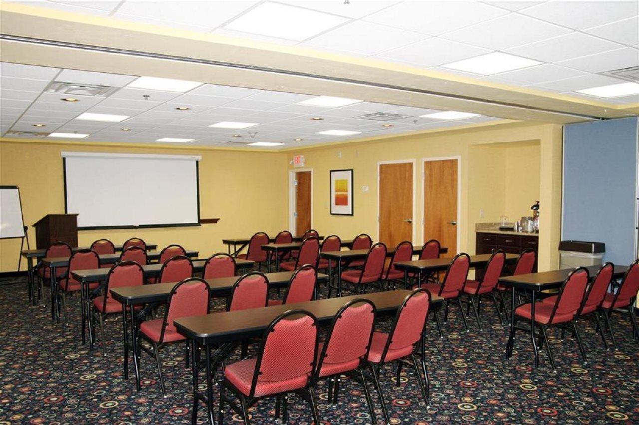 Hampton Inn & Suites Louisville East מראה חיצוני תמונה