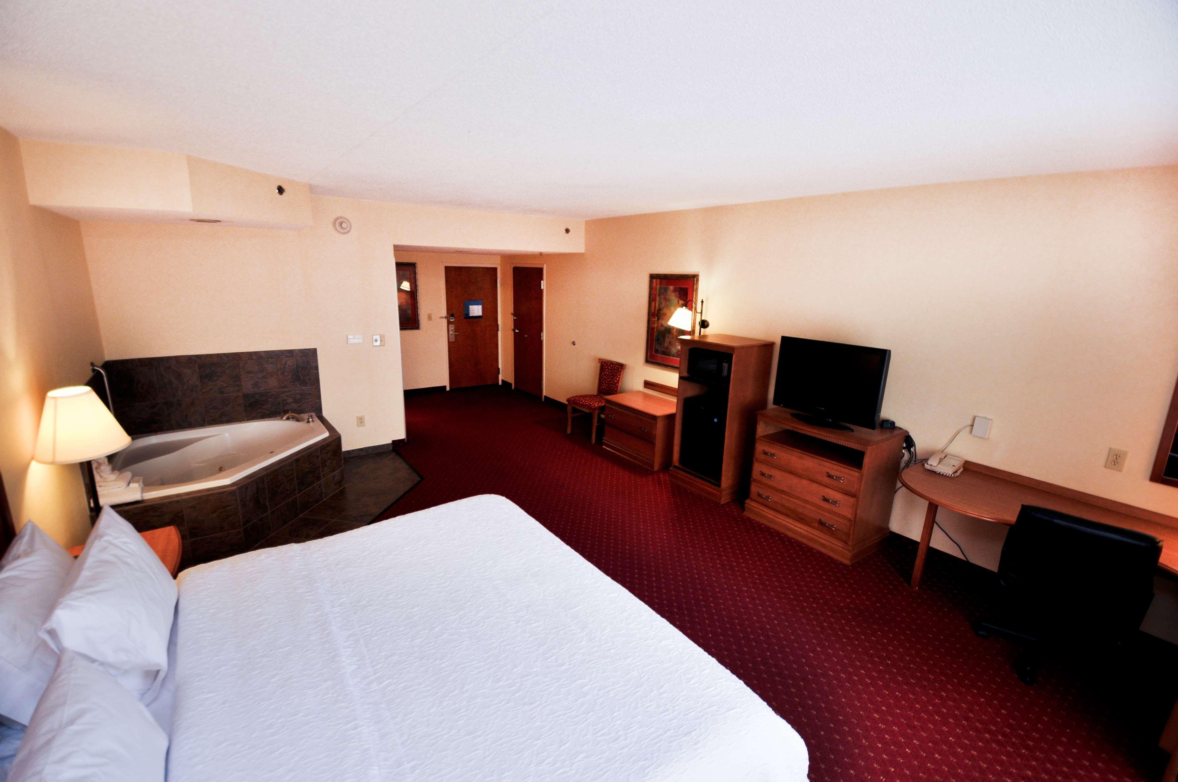 Hampton Inn & Suites Louisville East מראה חיצוני תמונה