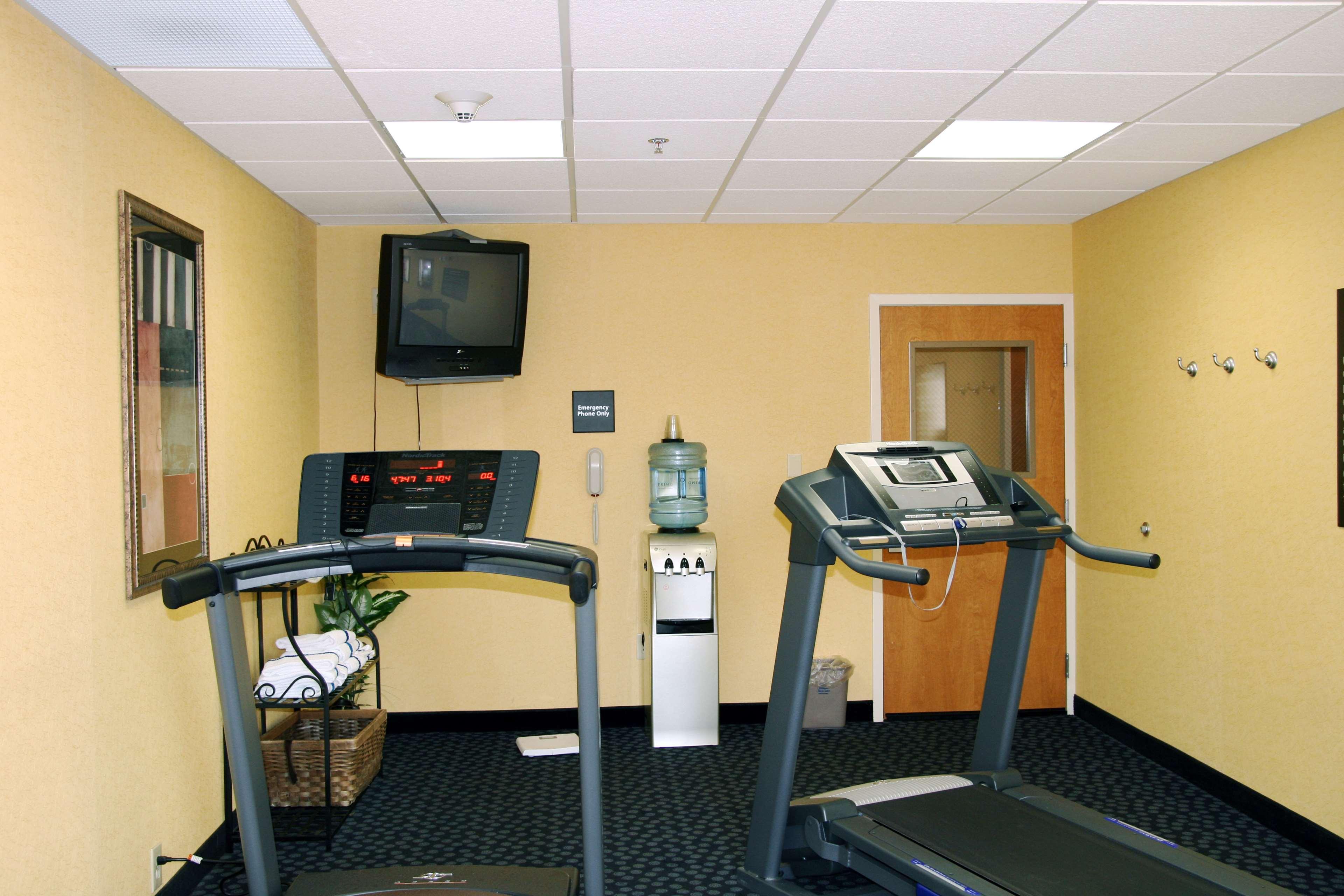 Hampton Inn & Suites Louisville East מראה חיצוני תמונה