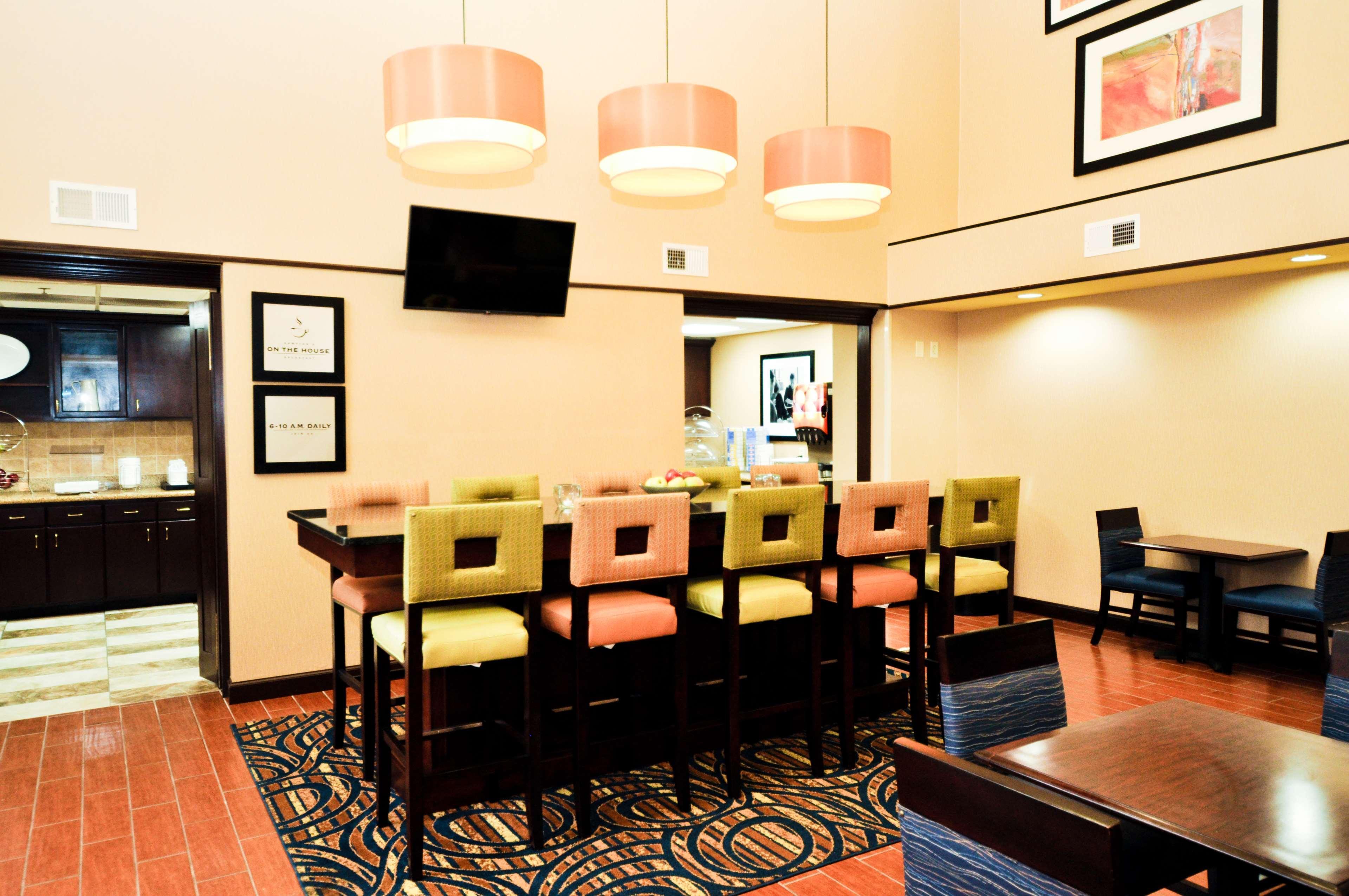 Hampton Inn & Suites Louisville East מראה חיצוני תמונה
