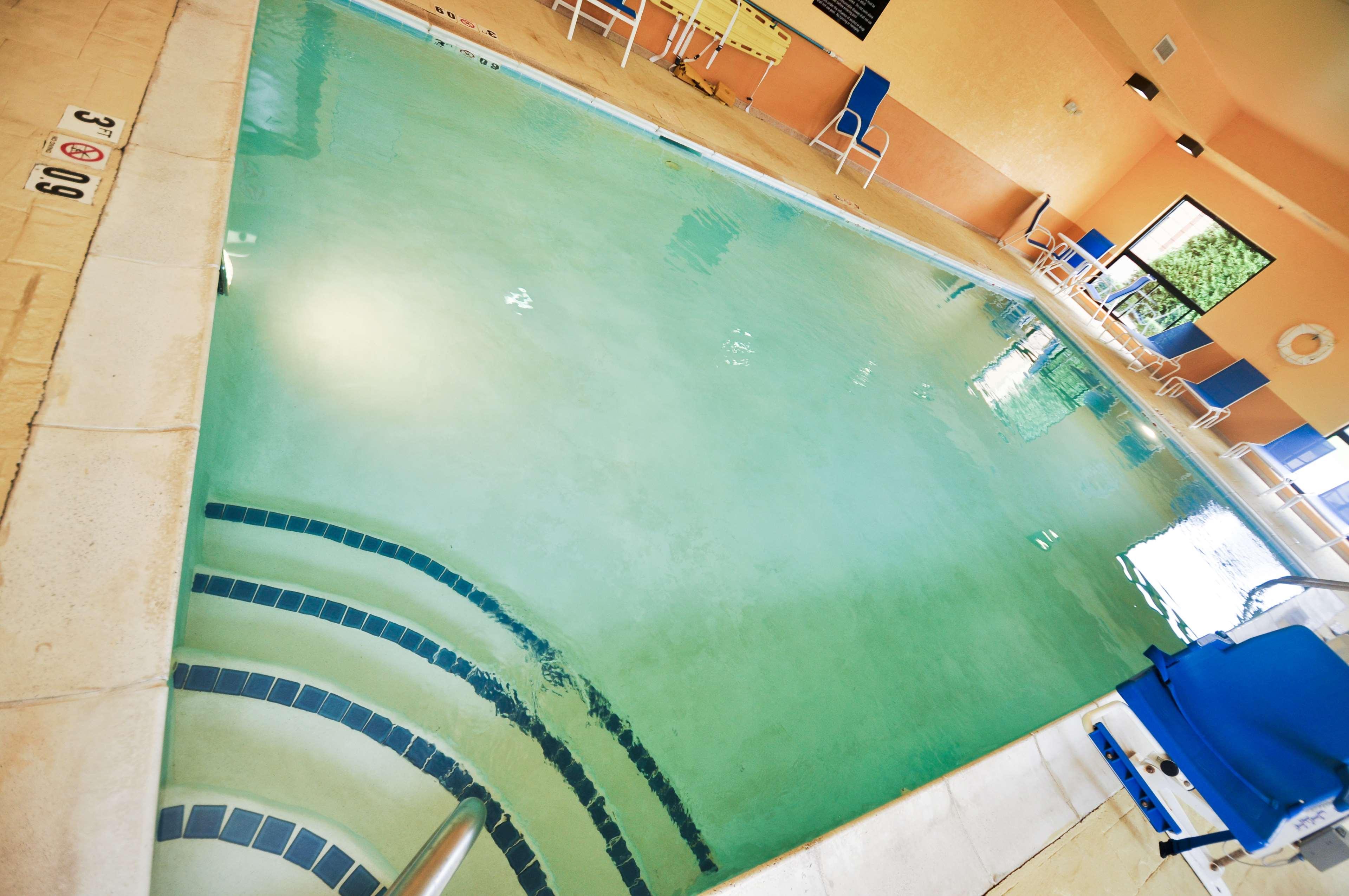 Hampton Inn & Suites Louisville East מראה חיצוני תמונה