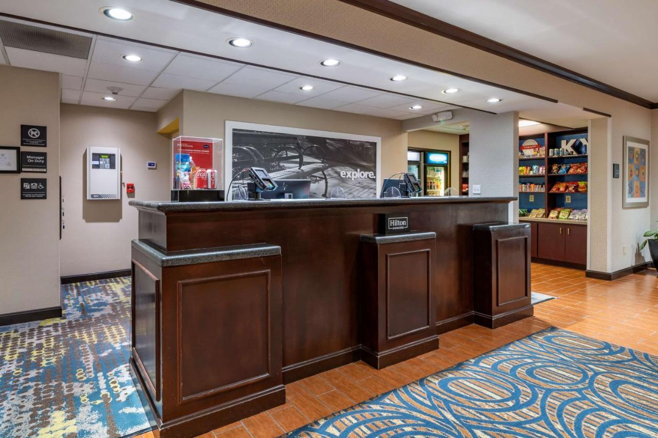Hampton Inn & Suites Louisville East מראה חיצוני תמונה