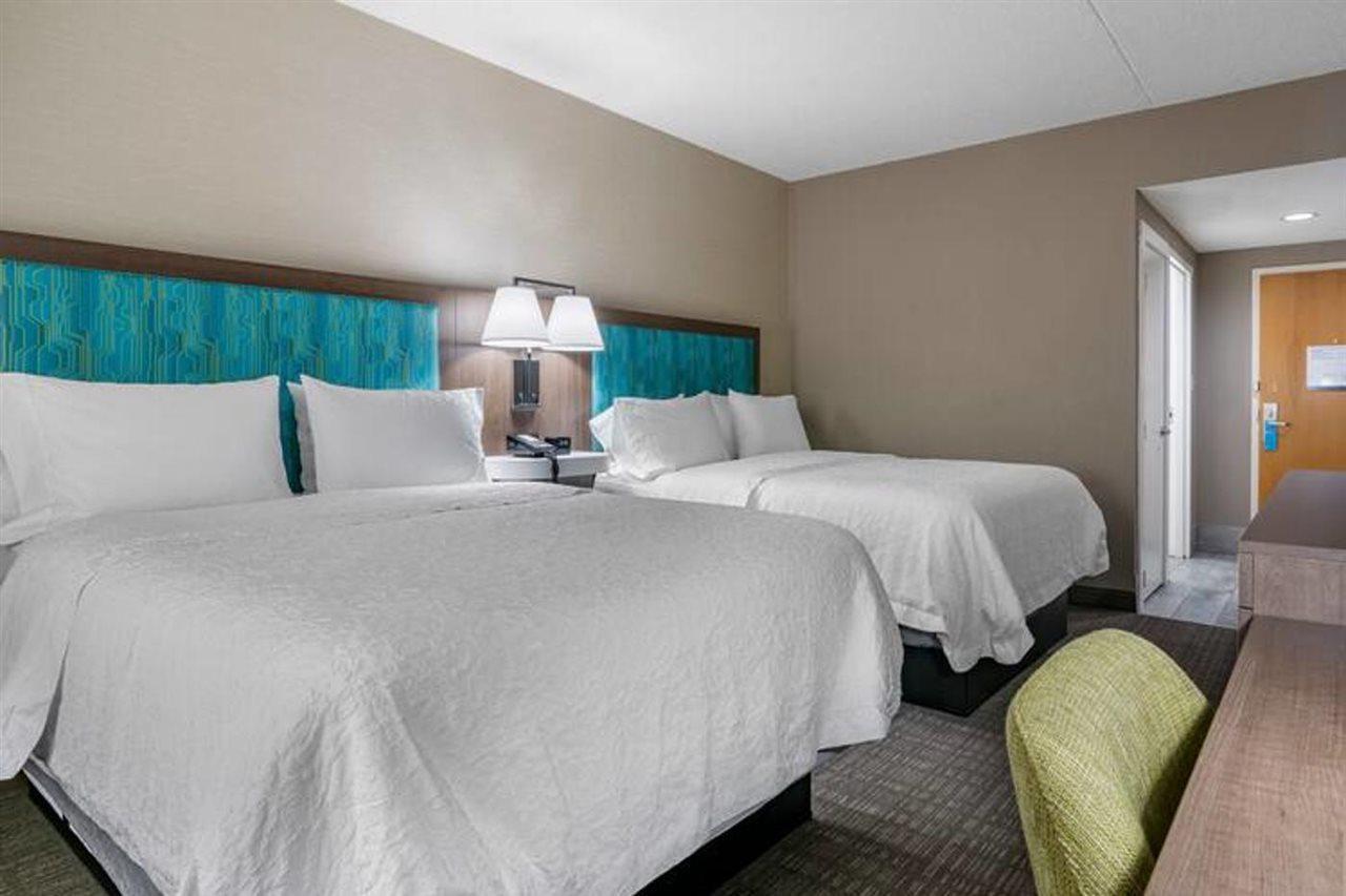 Hampton Inn & Suites Louisville East מראה חיצוני תמונה
