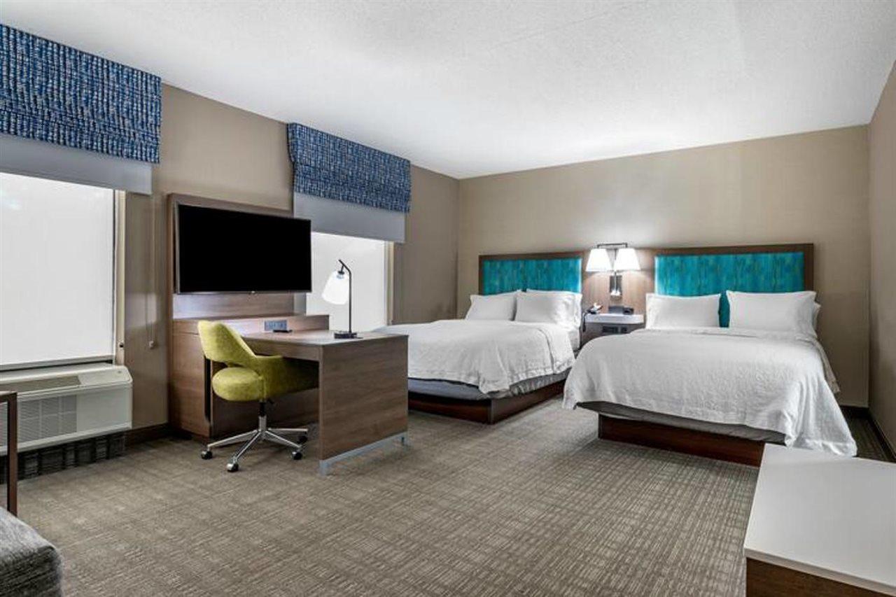 Hampton Inn & Suites Louisville East מראה חיצוני תמונה
