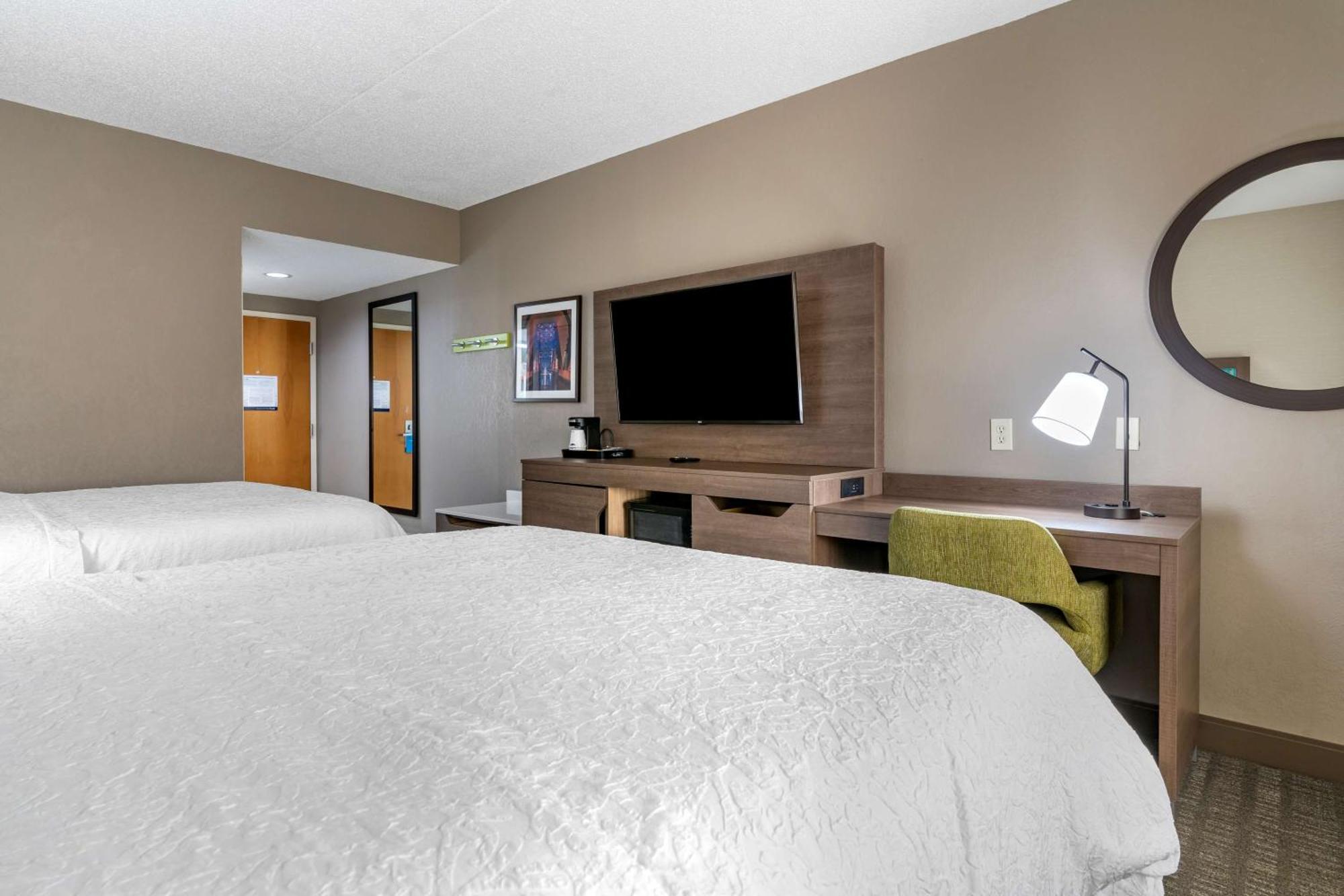 Hampton Inn & Suites Louisville East מראה חיצוני תמונה