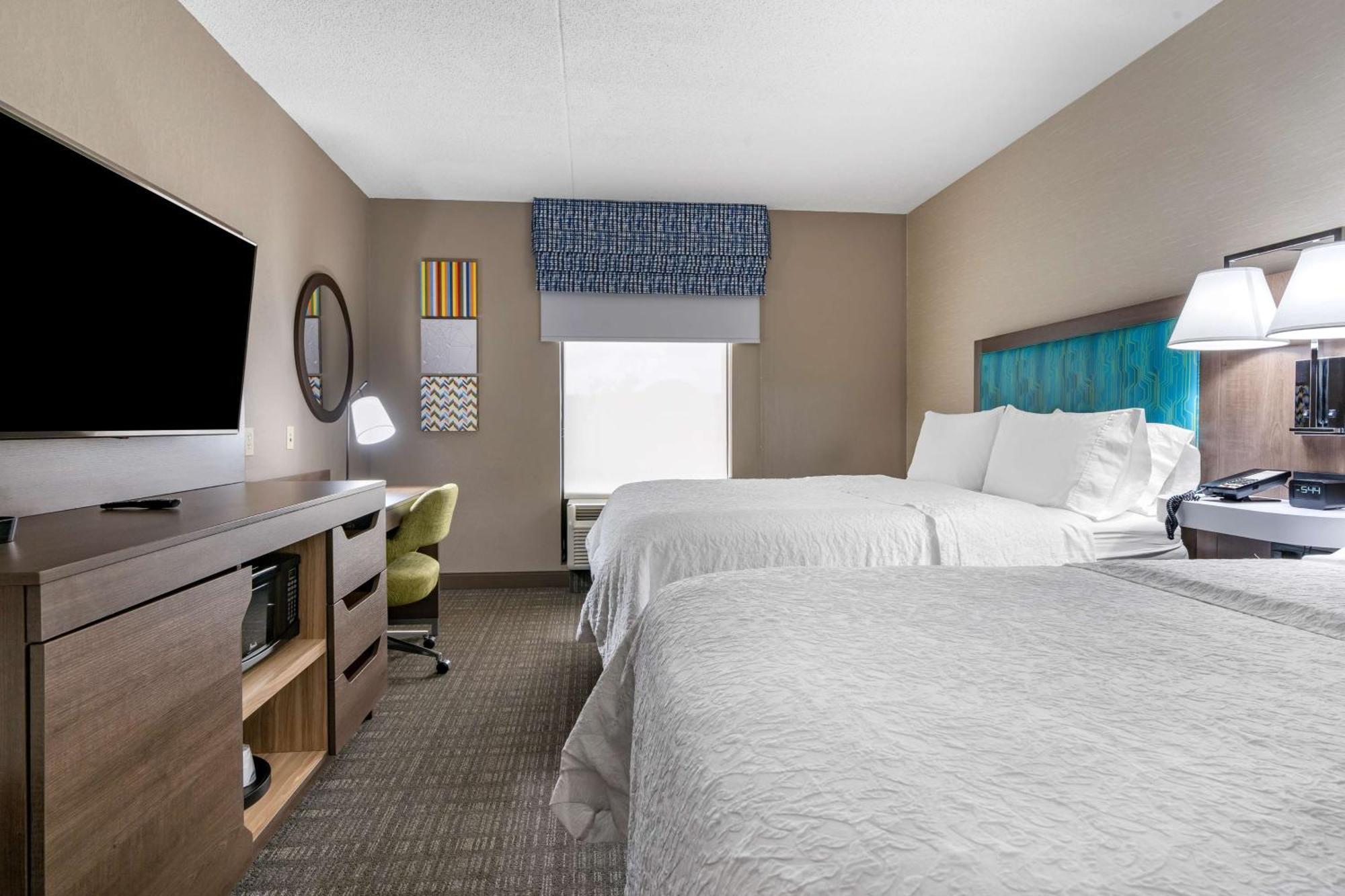 Hampton Inn & Suites Louisville East מראה חיצוני תמונה