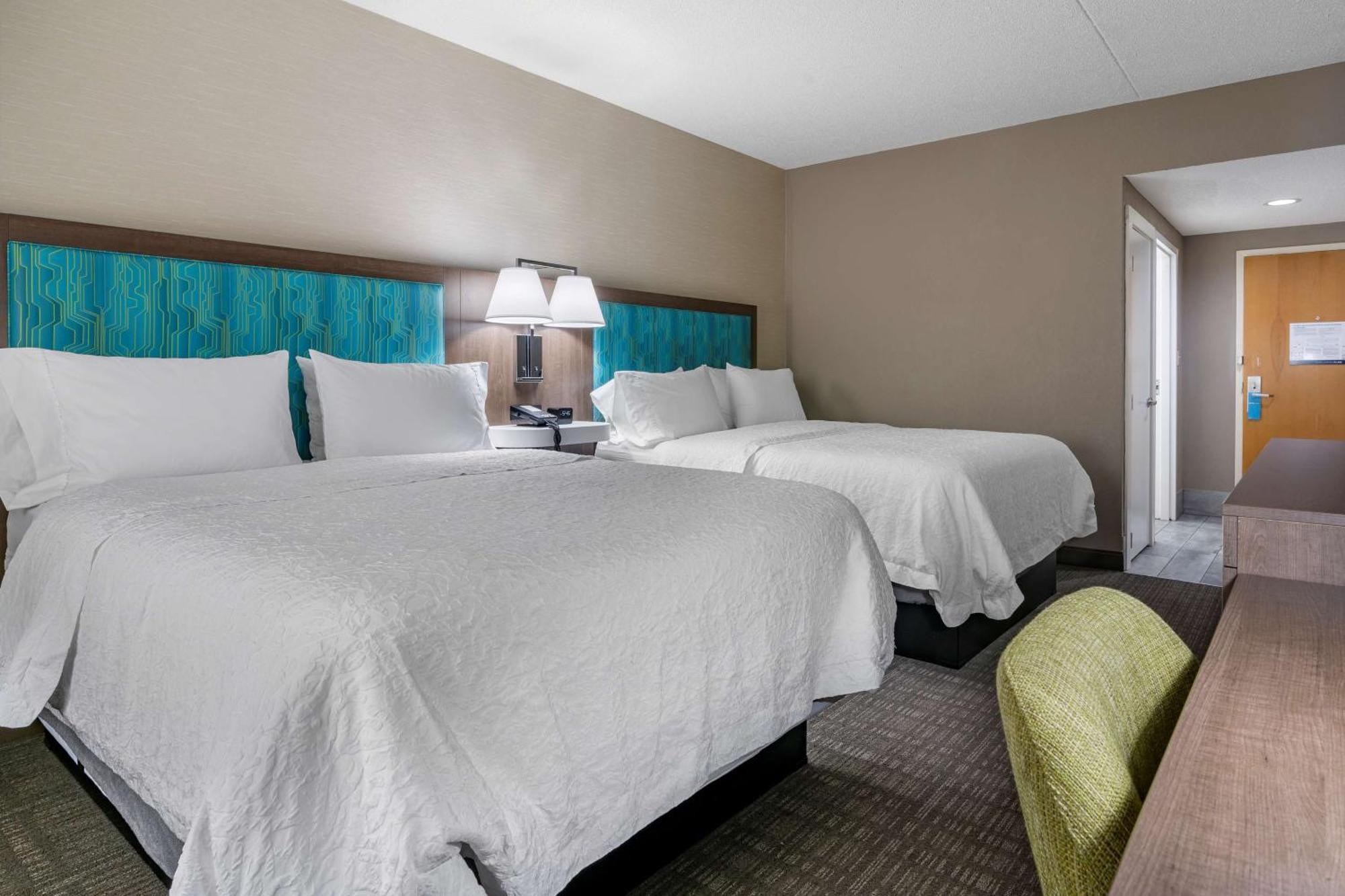 Hampton Inn & Suites Louisville East מראה חיצוני תמונה