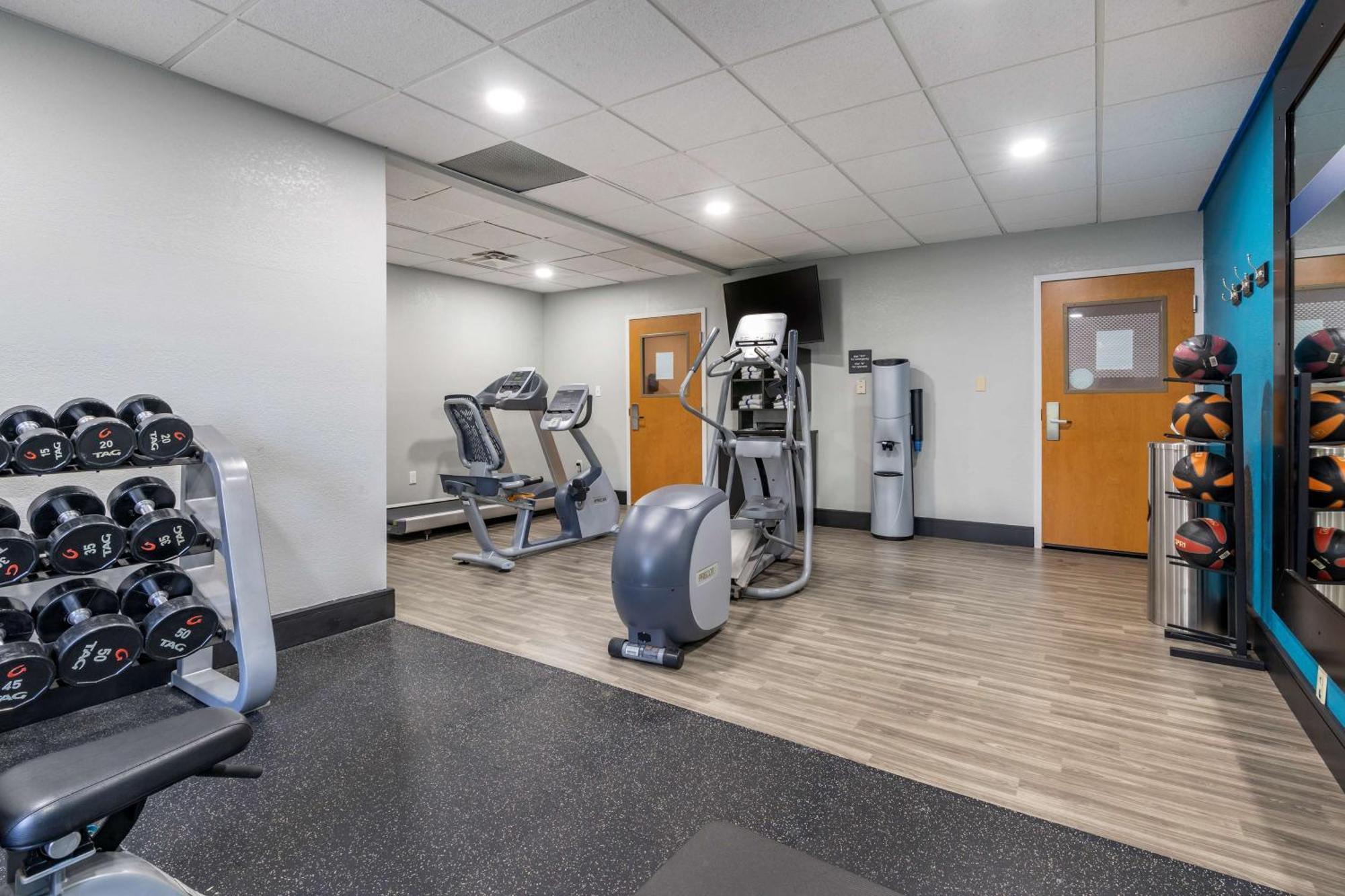 Hampton Inn & Suites Louisville East מראה חיצוני תמונה